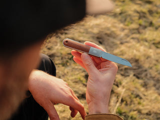 The Wayland classic Barlow EDC folding slip joint pocket knife in hand.