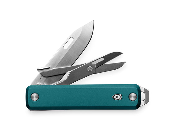 The Ellis EDC multi tool in emerald.