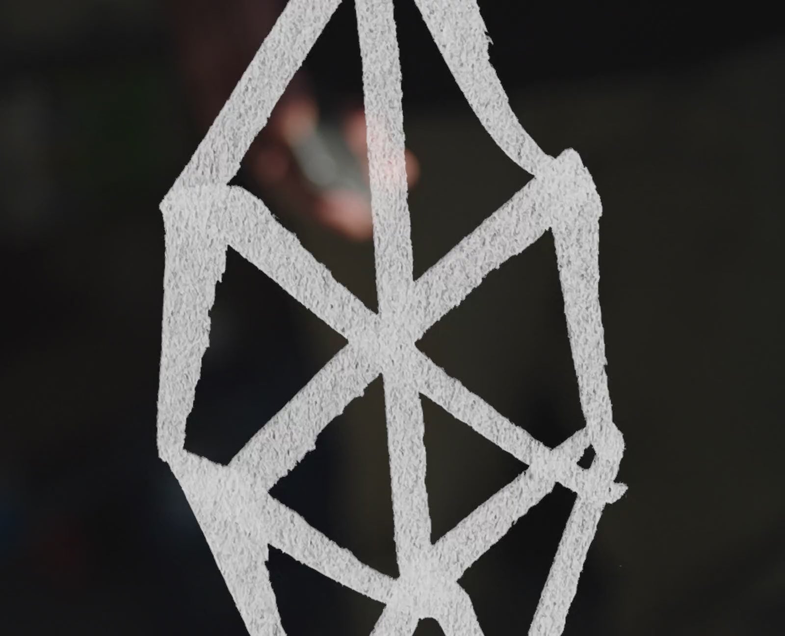 A video showing the Lowe minimalist card holder wallet in use.